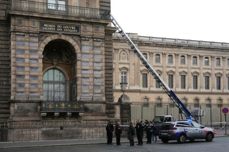 Louvre