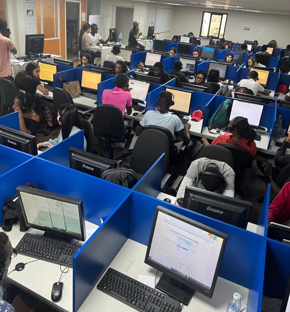 Teleperformance se met à l’IA : Décrocher des profits, raccrocher l’emploi 1 centre1